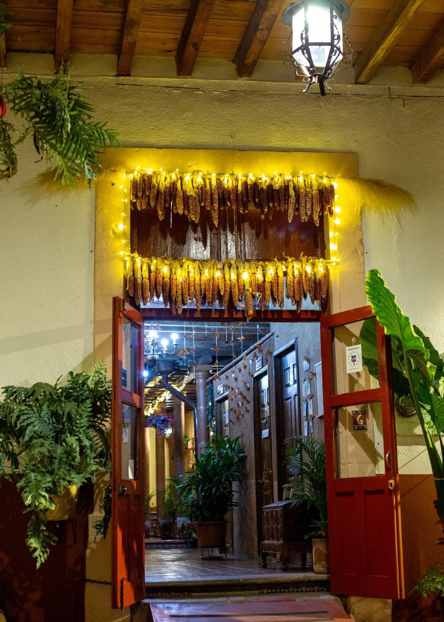 Posada El Palomar パツクアロ エクステリア 写真