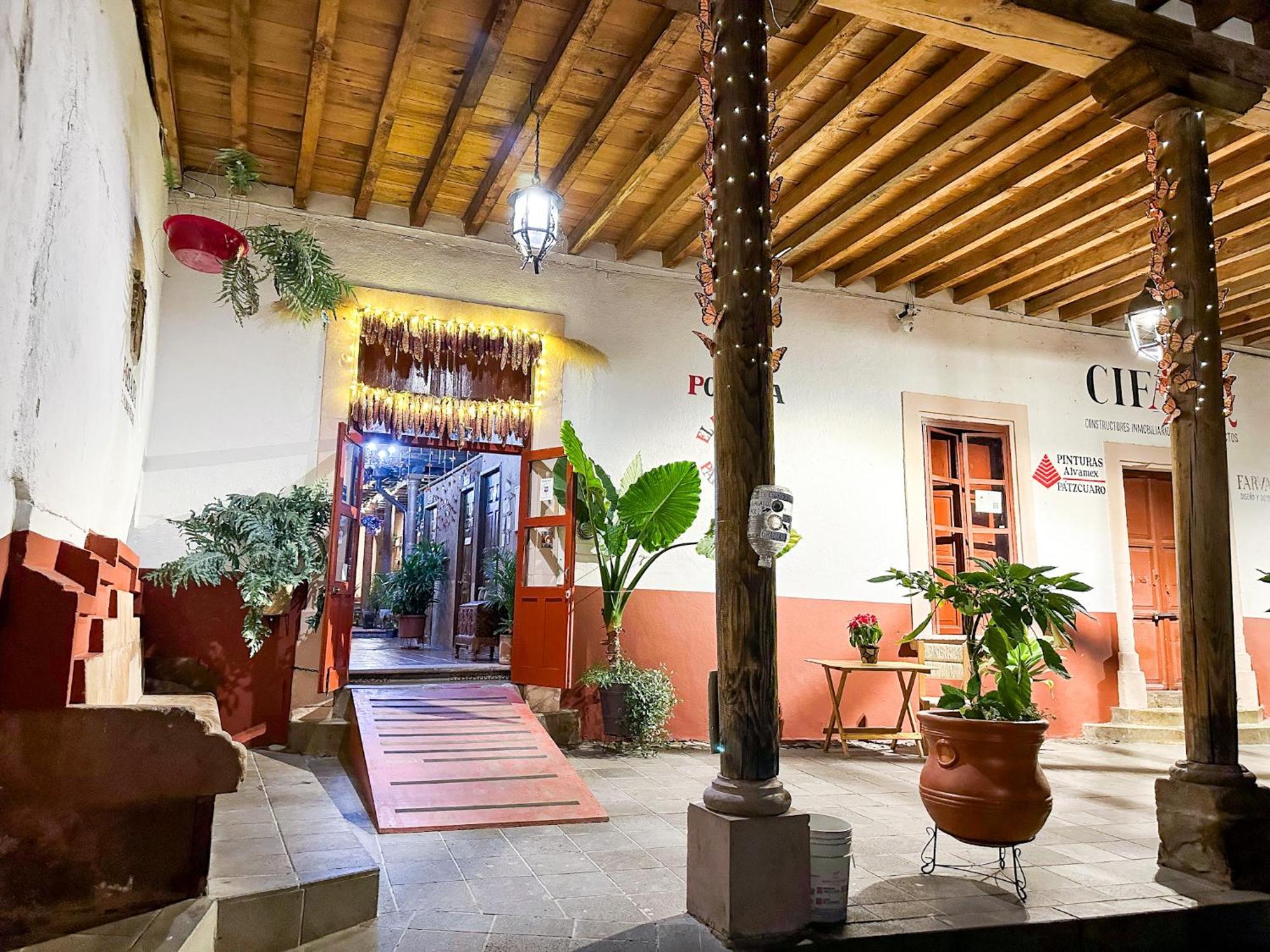 Posada El Palomar パツクアロ エクステリア 写真
