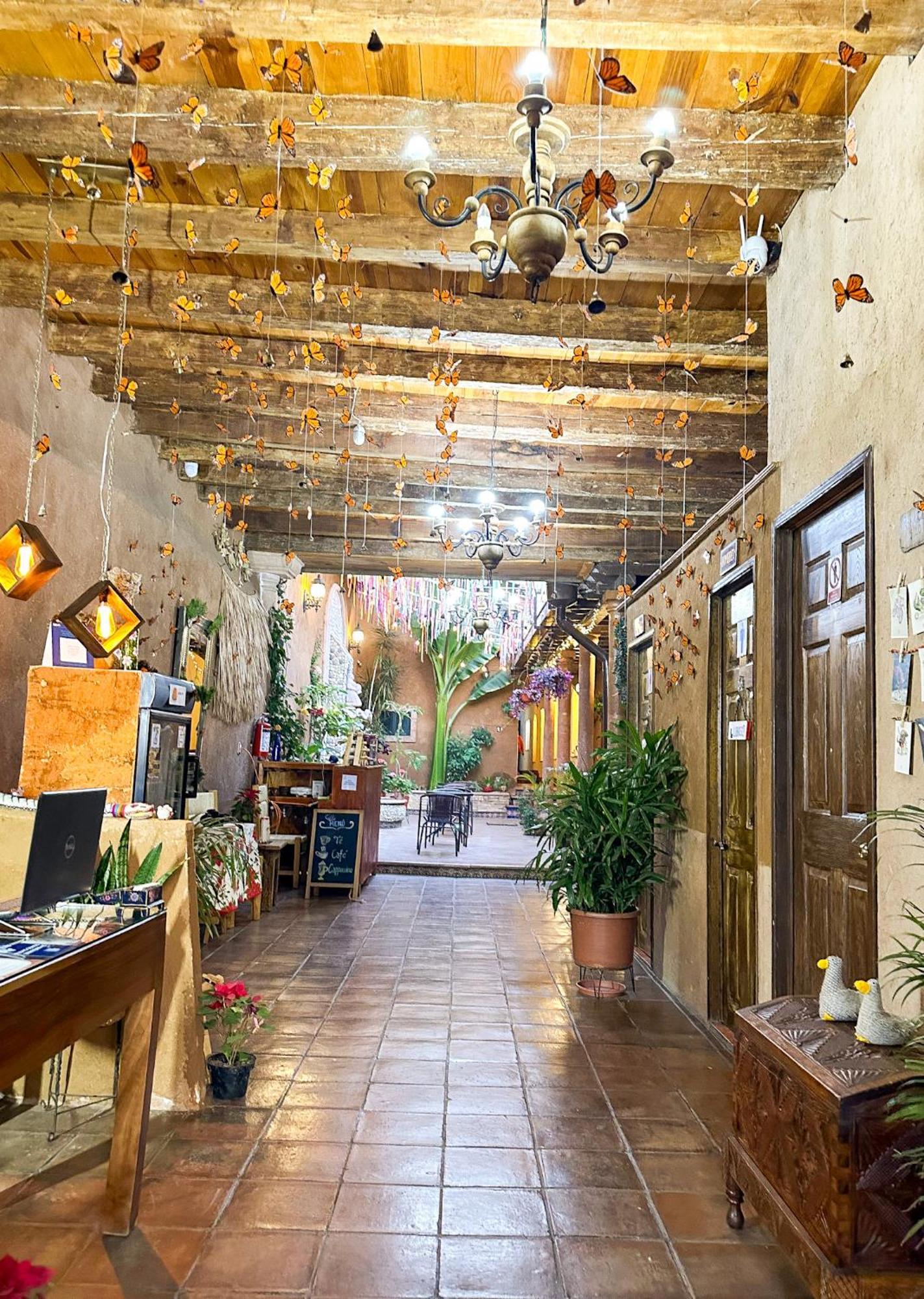 Posada El Palomar パツクアロ エクステリア 写真