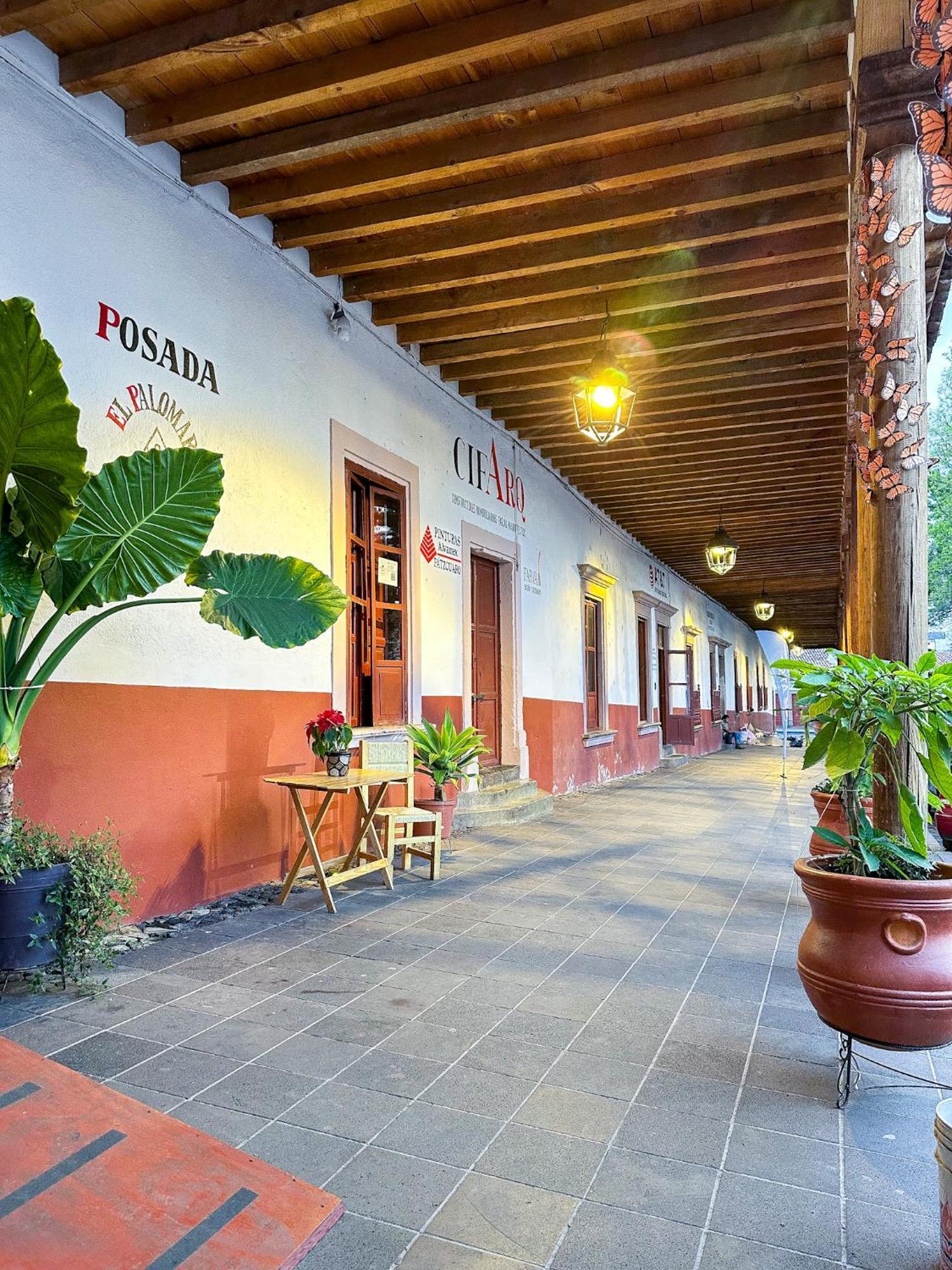 Posada El Palomar パツクアロ エクステリア 写真